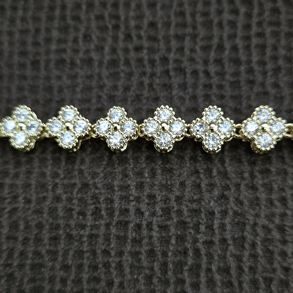 Gemelli👭 "Annie" Gold💛 Clovers🍀 Bracelet - NWT - Picture 3 of 16
